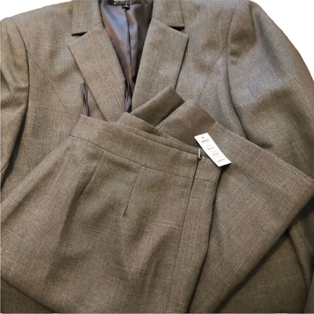 🚨NWT Emily 2 Piece Skirt Suit Set